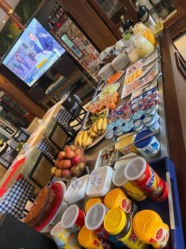 Food & Drinks
