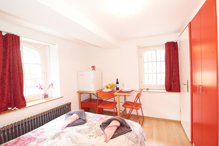 Bedroom 2, New West Station 7, Interlaken