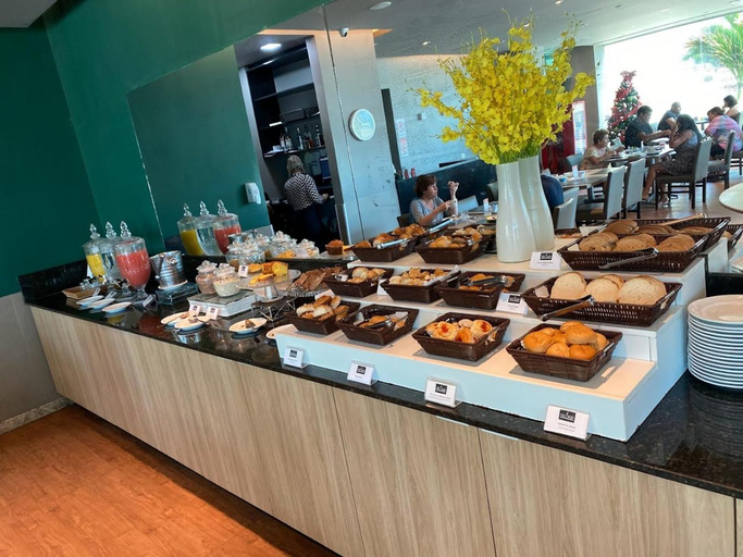 Food & Drinks 5, Flat 10 andar Hotel Caesar Towers acesso direto praia, Jaboatão dos Guararapes