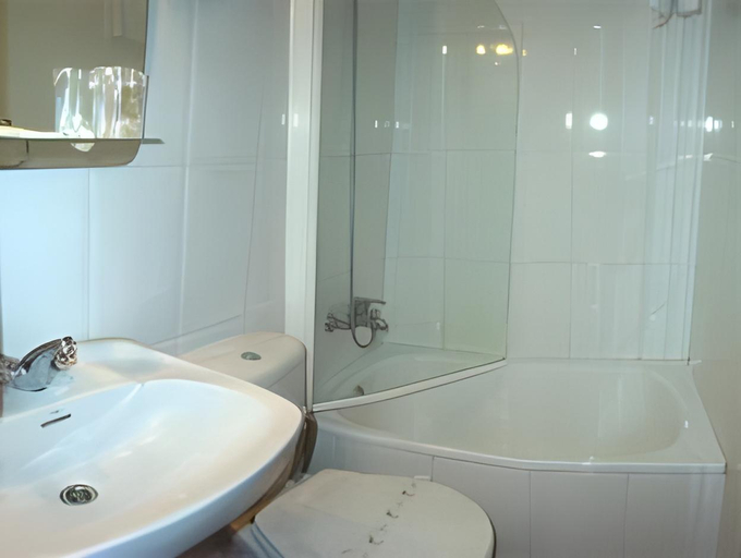 Bathroom 2, Hostal Cabo Mayor, Cantabria