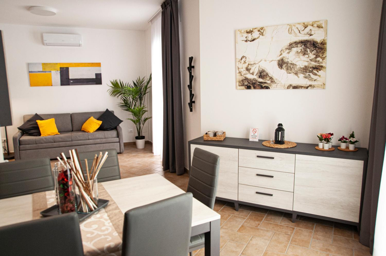 Others 5, Borgo San Lorenzo Roma, Rome