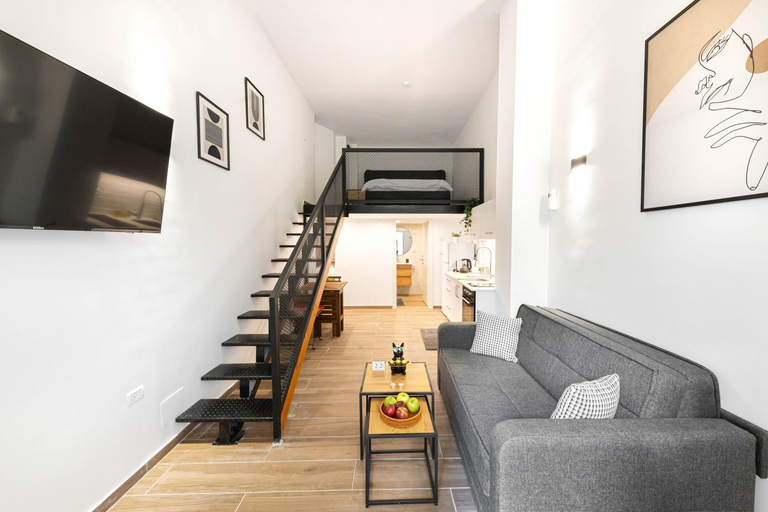Others 5, Cohens apartments