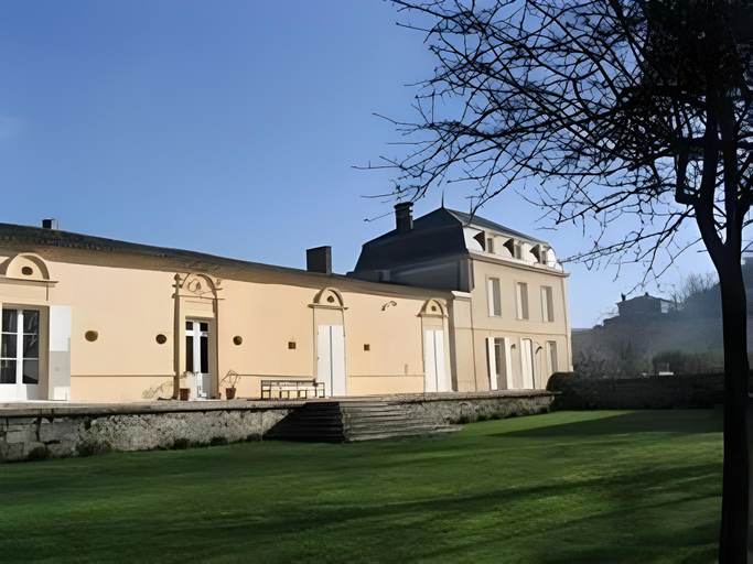 Others 4, Chateau Richelieu, Gironde