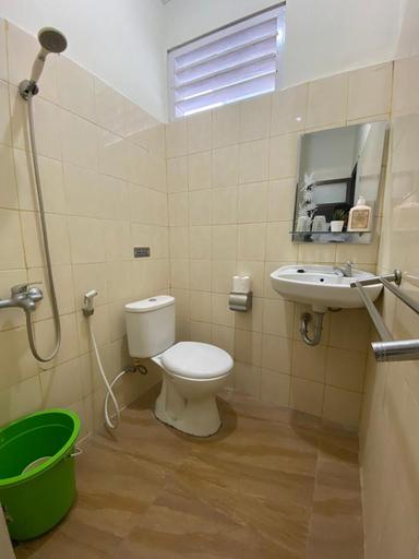 Bathroom 9