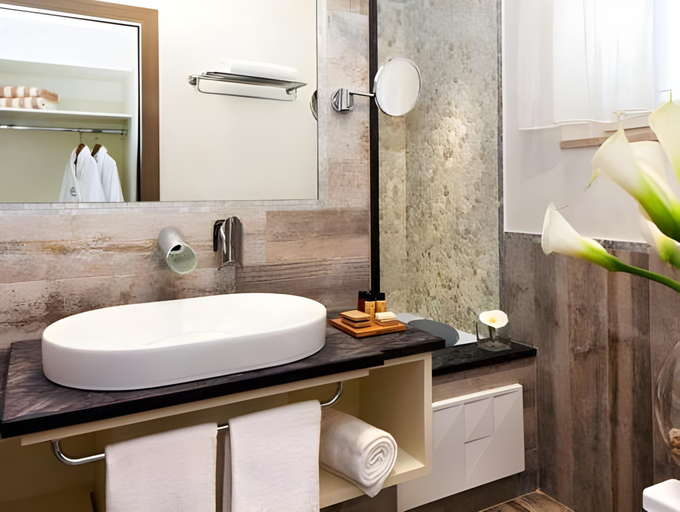 Bathroom 3, Golfo del Sole Hotel & Holiday Resort, Grosseto