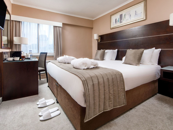 Bedroom 3, Mercure Glasgow City Hotel, Glasgow