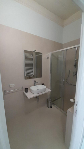 Bathroom 3, B&B Villa Sofora, Reggio Nell'Emilia