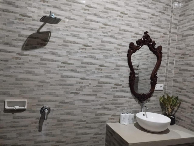Bathroom 3