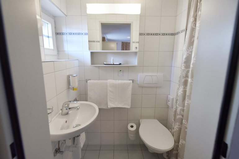 Bathroom 7