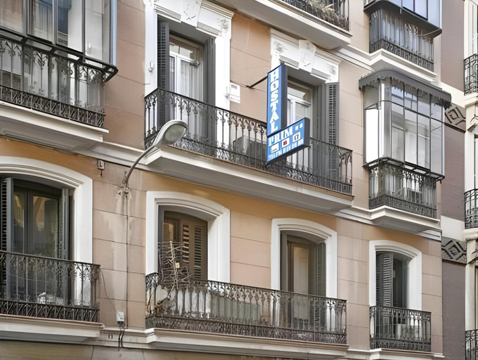Others 4, Hostal Prim, Madrid
