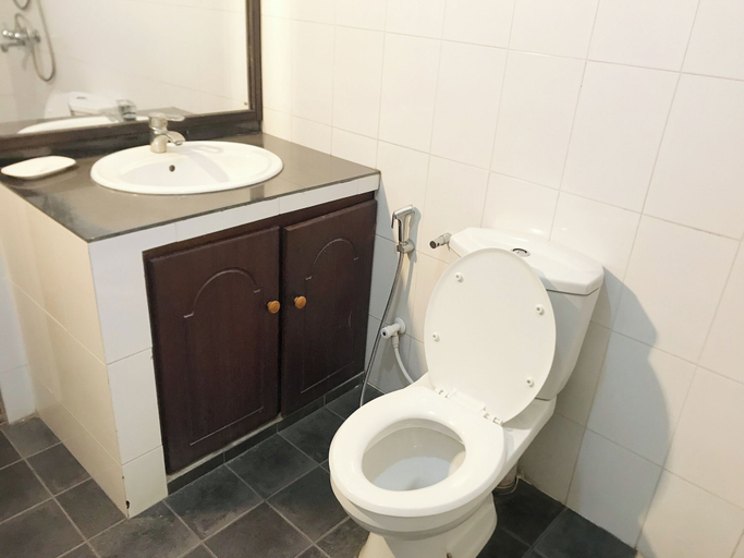 Bathroom 5, Brookside Nature Resort, Pathadumbara