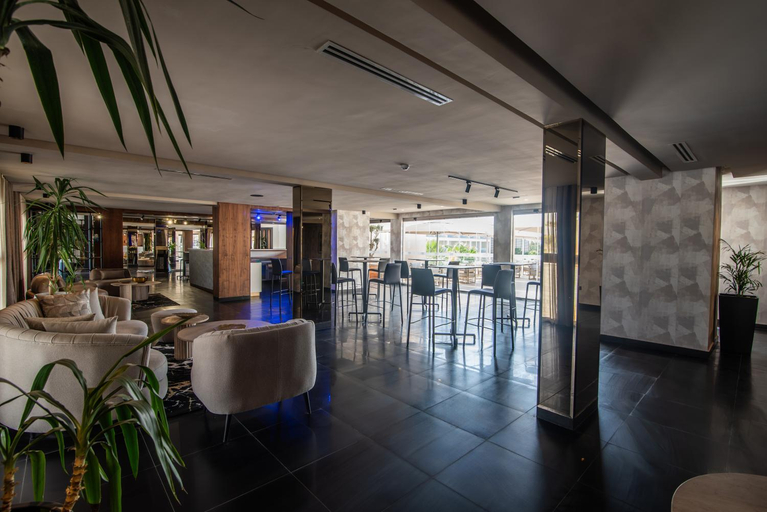 Food & Drinks 5, Dominium Palace, Agadir-Ida ou Tanane