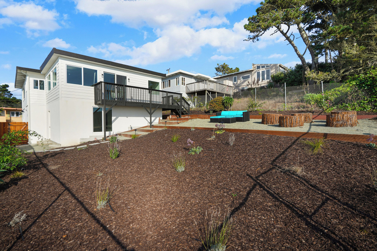 Exterior & Views 2, Oceanview Sunset View 3BR Luxe Home Yard, San Mateo