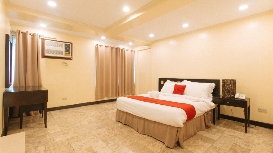 Bedroom, Greenbelt Makati - Vaccinated Staff, Makati City