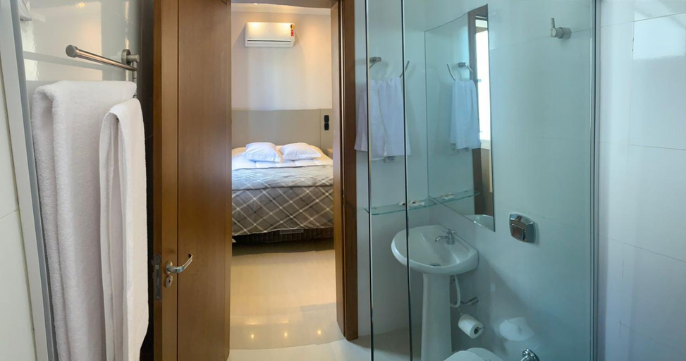Bathroom 5, Hotel Villa Inacia, Vacaria