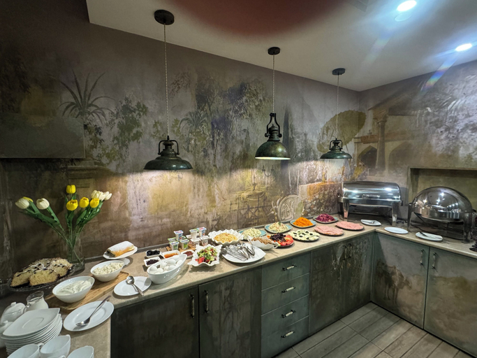 Food & Drinks 4, NMetechi, Tbilisi