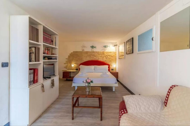 Bedroom 2, Casa Coppe… affacciato sulla baia delle favole, Genova
