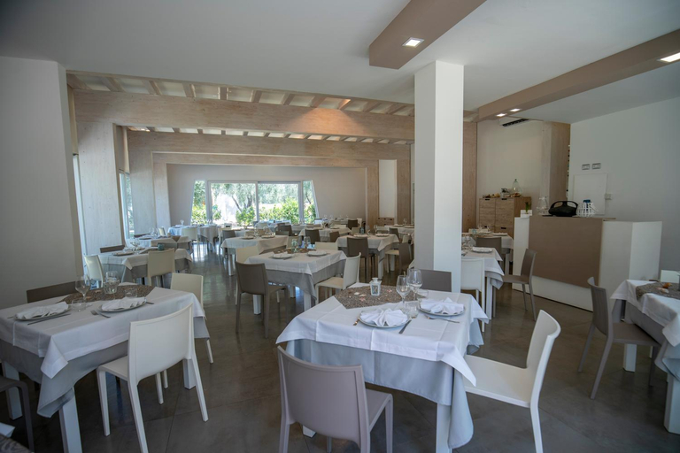 Food & Drinks 4, Apartment ulivo with pool and private beach, Foggia