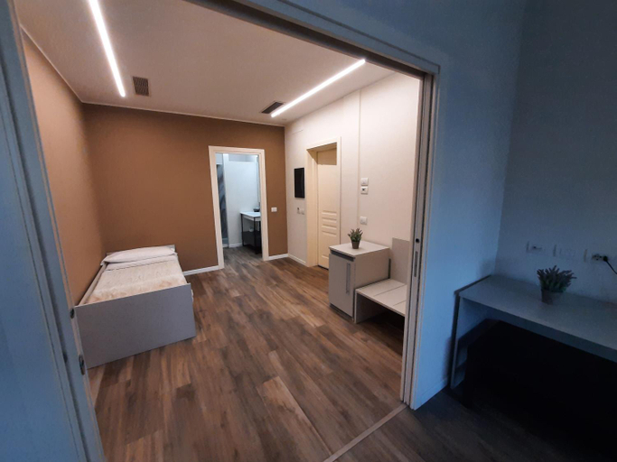 Others 5, STOP&GO Suites and Apartments, Modena