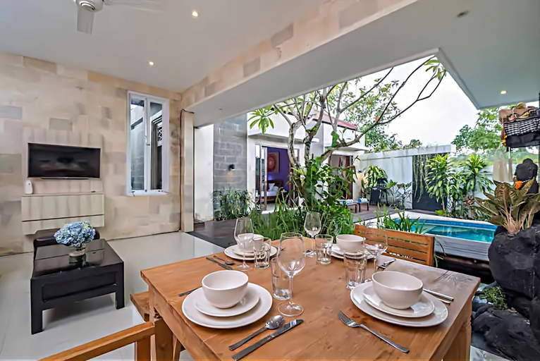 Others 3, Villa Astarta , Canggu, 5 mins to Berawa beach Newly Renovated, Badung