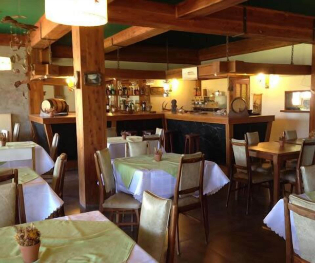 Food & Drinks 4, Hotel Alejandro I Patagonia, Huiliches