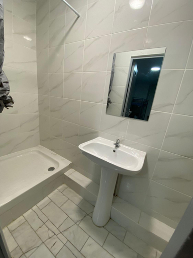 Bathroom 3, Hotel Pincevent, Val-de-Marne