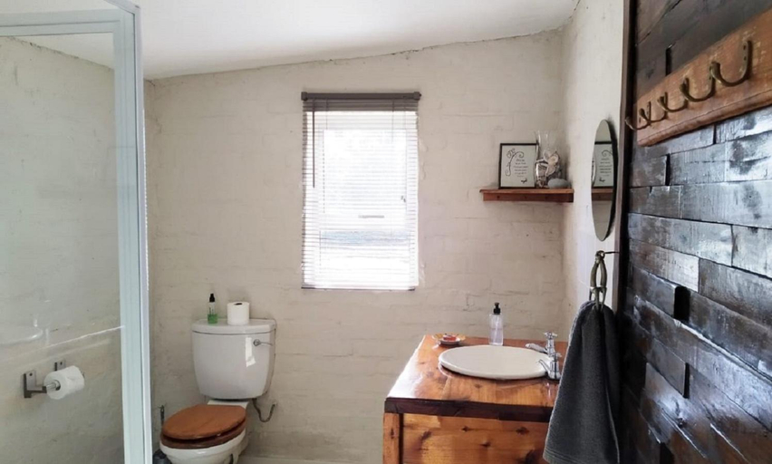 Bathroom 3, Green Hills Forest Lodge, Eden