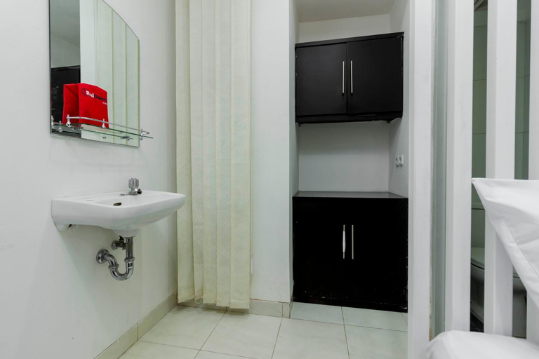 Bathroom 4