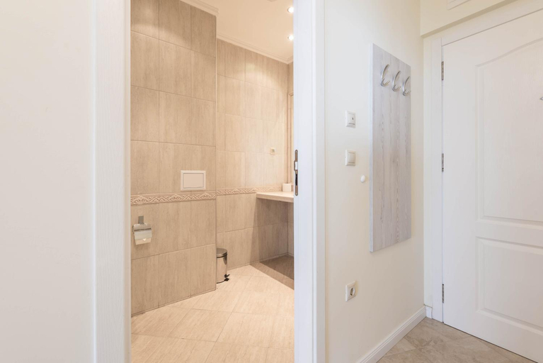 Bathroom 4, Luxurious and panoramic apartment at the beach., Varna