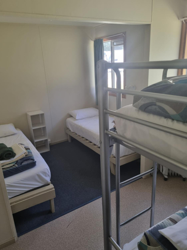 3, Strahan Backpackers, West Coast