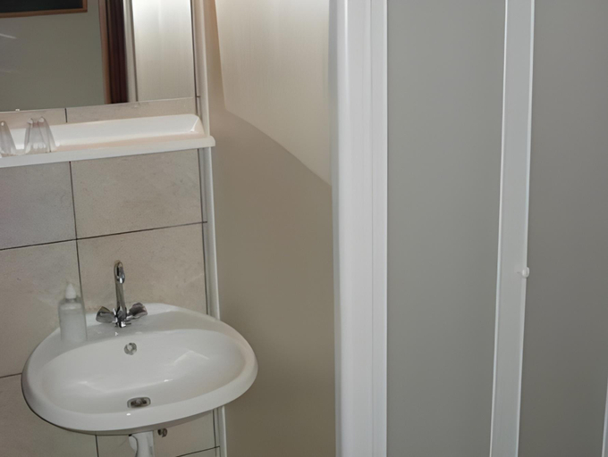 Bathroom 3, Joos Apartman, Sárvár