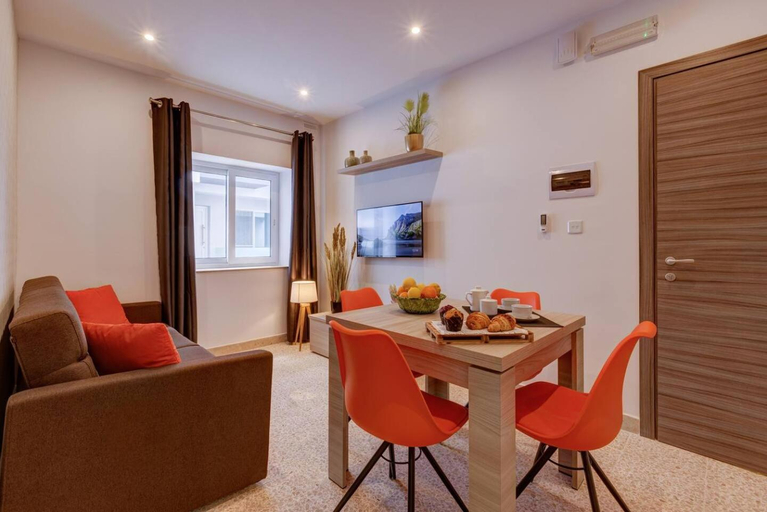 Others 5, Uptown Mellieha by Homely