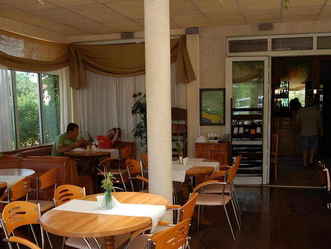 Food & Drinks 2, Hotel Feniks, Tsarevo