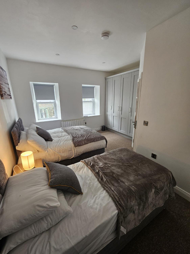 Bedroom, Number33