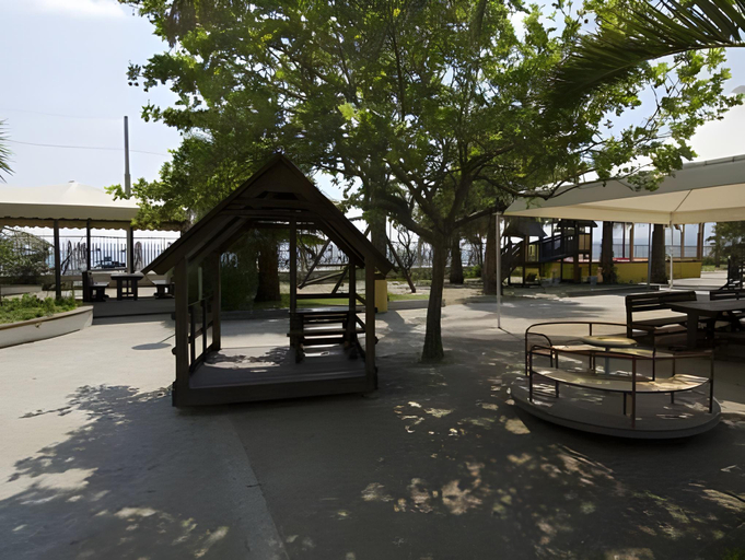 Others 4, Villaggio Le Palme, Salerno