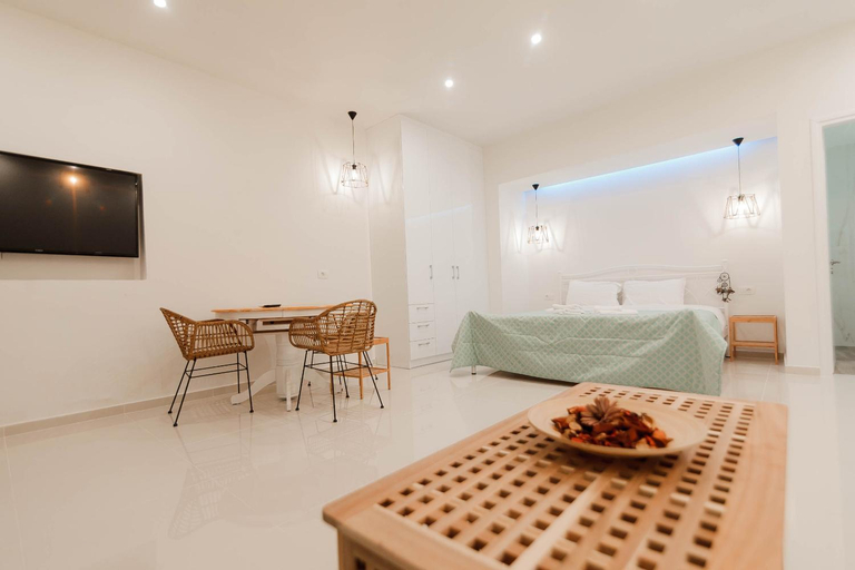 5, Annas Apartment, Epirus