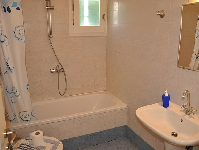 Bathroom 4, Elia Studios, Crete