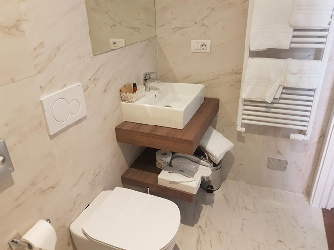 Bathroom 6