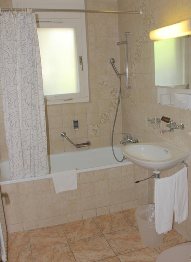 Bathroom 2, Eigerblick, Interlaken