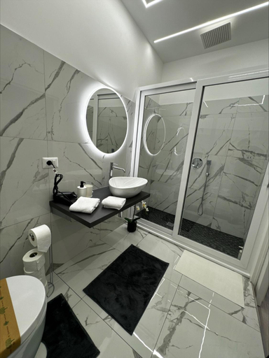 Others 3, Matthias Luxury House, Catania