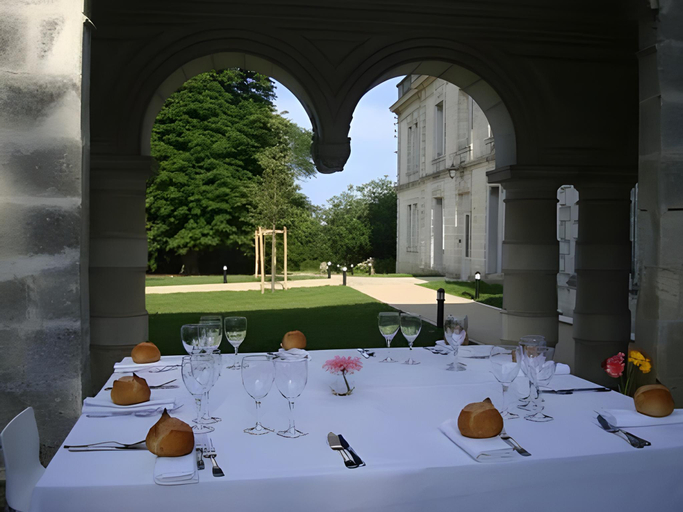 Food & Drinks 4, Hotel Chateau La Cheze - Bordeaux Floirac, Gironde