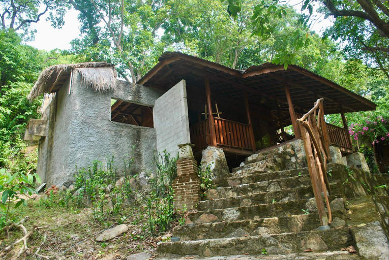 Exterior 17