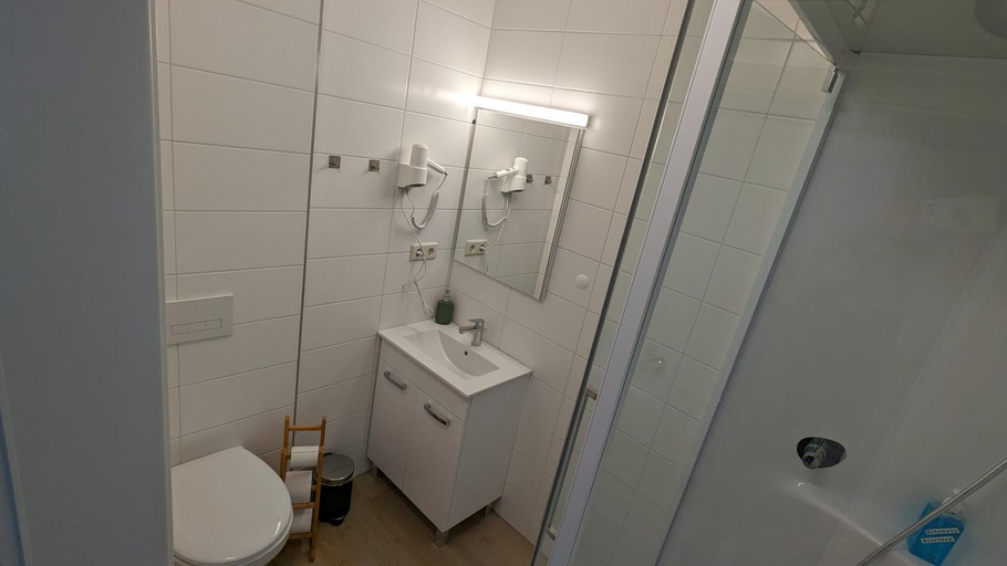 Bathroom, Wulde Hoamat, Leoben
