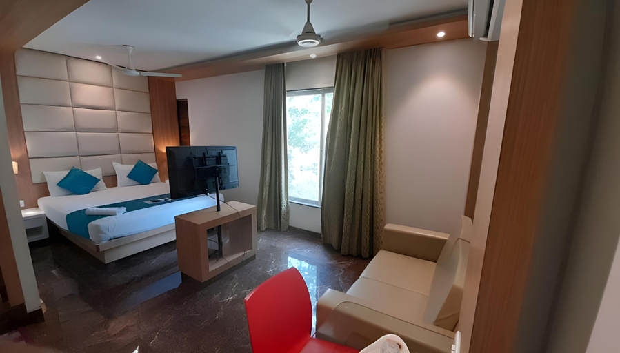 Bedroom 3, Hotel Royal Oak, Thane