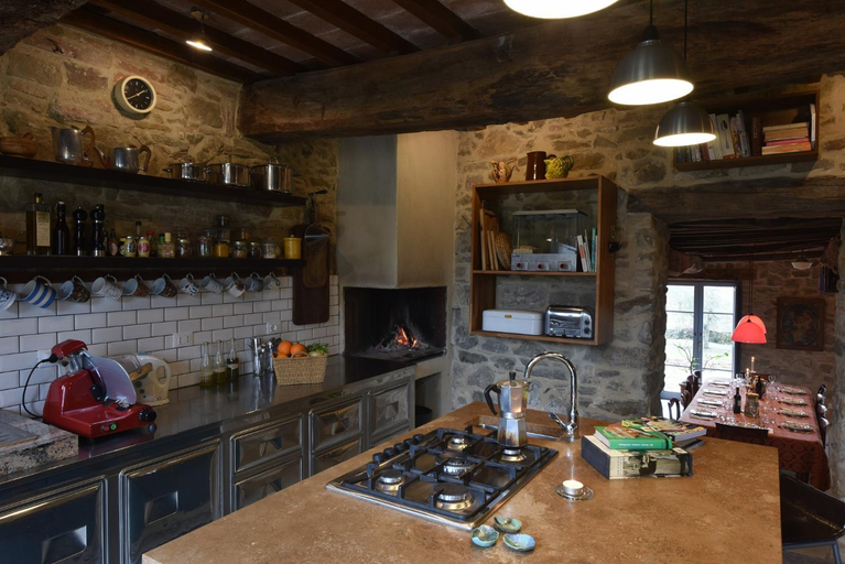 Food & Drinks 5, Casale Monticchio, Perugia