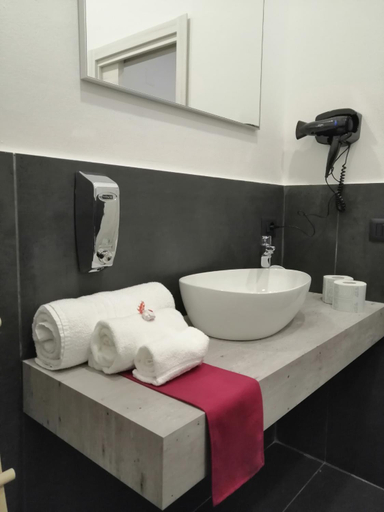 Others 4, Caba bed&breakfast, Napoli