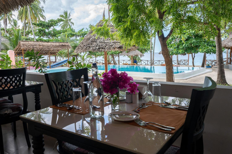 Food & Drinks 5, MANOLO Beach Resort, Kati