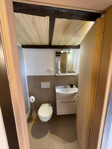 Others 3, Shardana House- Free Parking, La Spezia