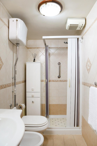 Bathroom 3, Appartamento all'Arenaccia by Wonderful Italy, Napoli