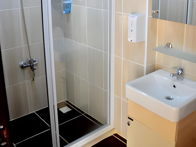 Bathroom 3, Hotel Rumana, Anamur